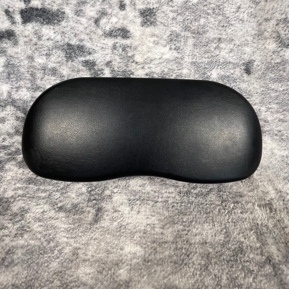 Ray-Ban Hard Shell Sunglasses Case  Unisex OS Black ‎ Clam Shell Accesories